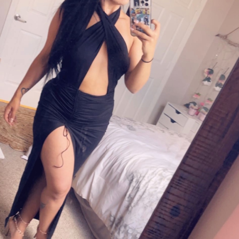 Fashion Nova Maxi Criss Cross Dress M